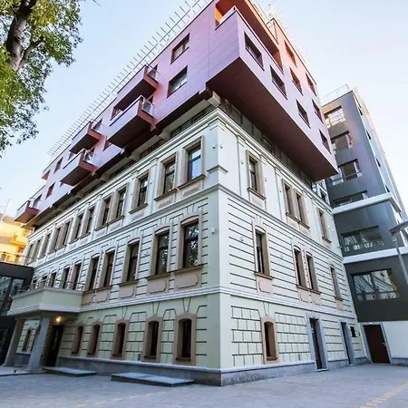 Cathedral Deluxe * Βάρνα