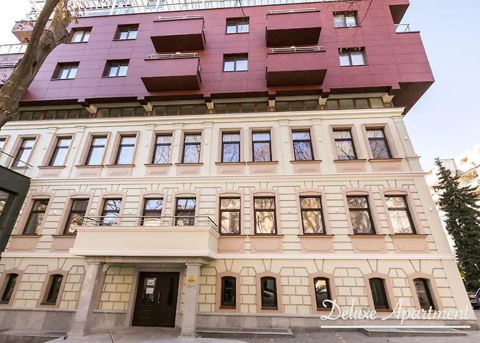 Cathedral Deluxe Warna